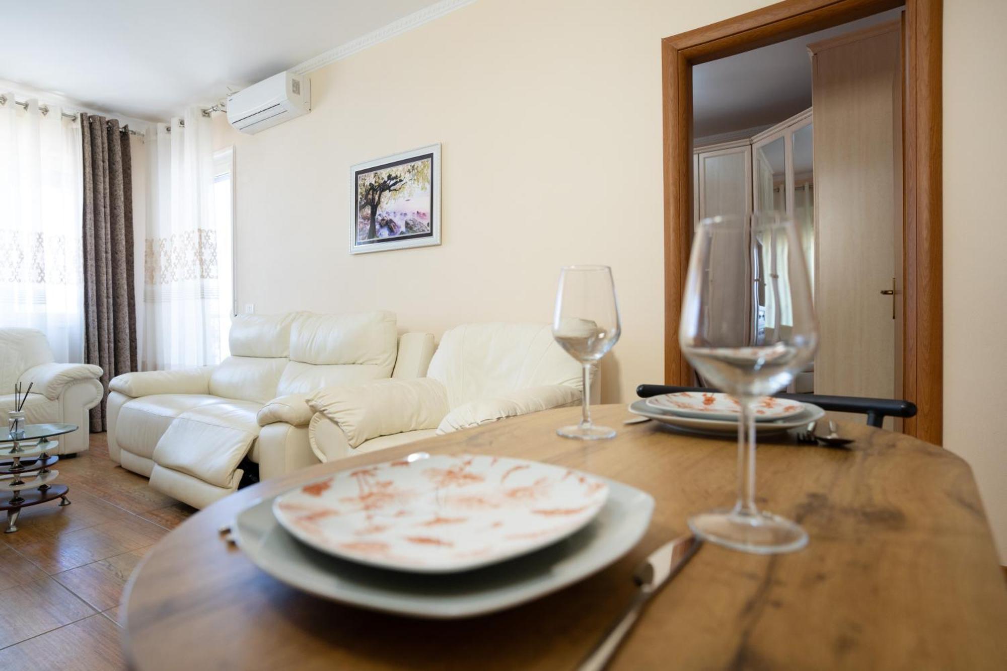 Sea View-Apartment On The Beach - Durrs2 Durrës Eksteriør billede